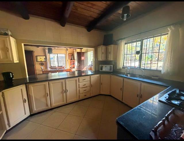 6 BEDROOM PROPERTY TO RENT IN HENNOPS RIVER